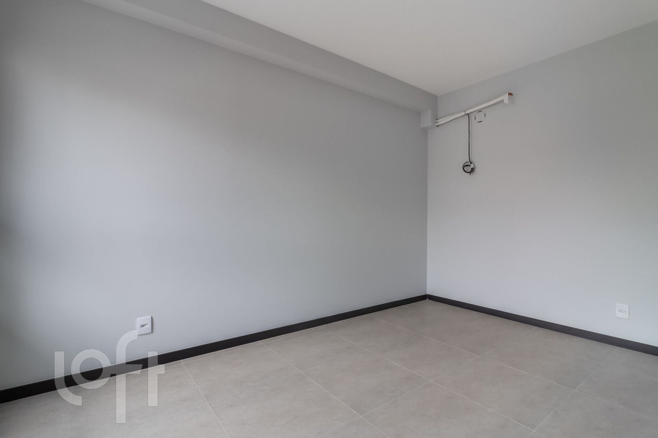 Apartamento à venda com 1 quarto, 30m² - Foto 2