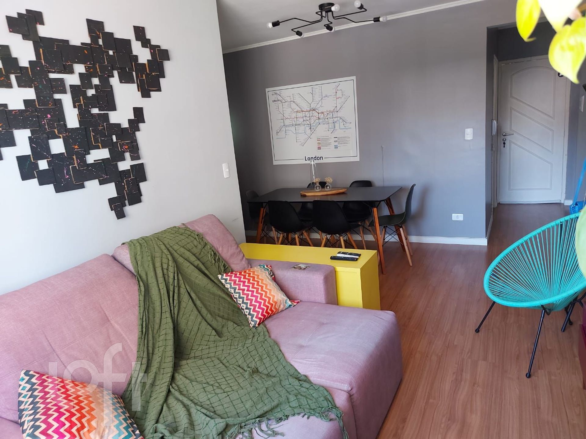 Apartamento à venda com 3 quartos, 73m² - Foto 2