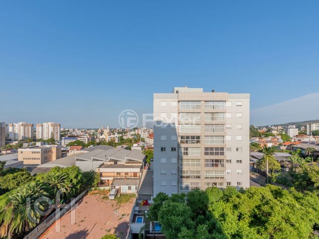 Apartamento com 86m², 3 dormitórios, 1 suíte, 2 vagas, Cristo Redentor em Porto Alegre