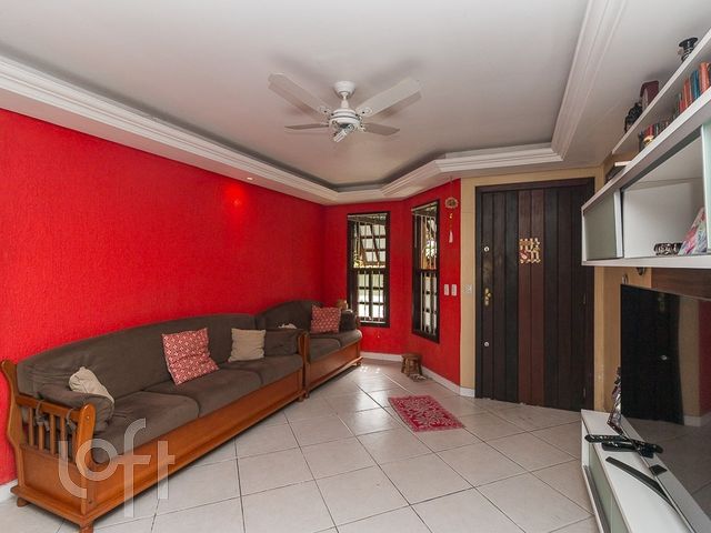 Casa com 203m², 3 dormitórios, 1 suíte, 2 vagas, Cristo Redentor em Porto Alegre