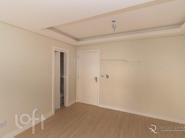Apartamento com 55m², 1 dormitório, 1 suíte, 1 vaga, Floresta em Porto Alegre