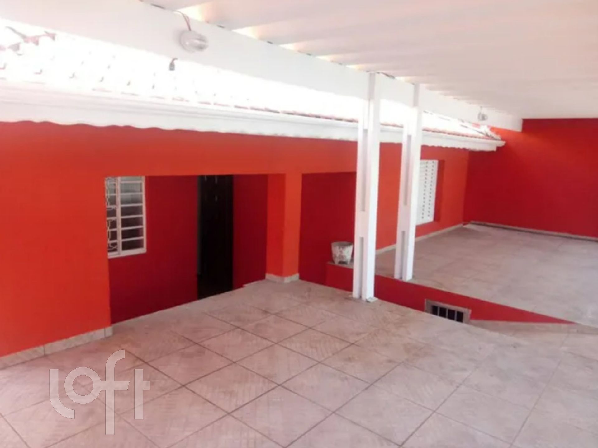 Casa à venda com 4 quartos, 165m² - Foto 1