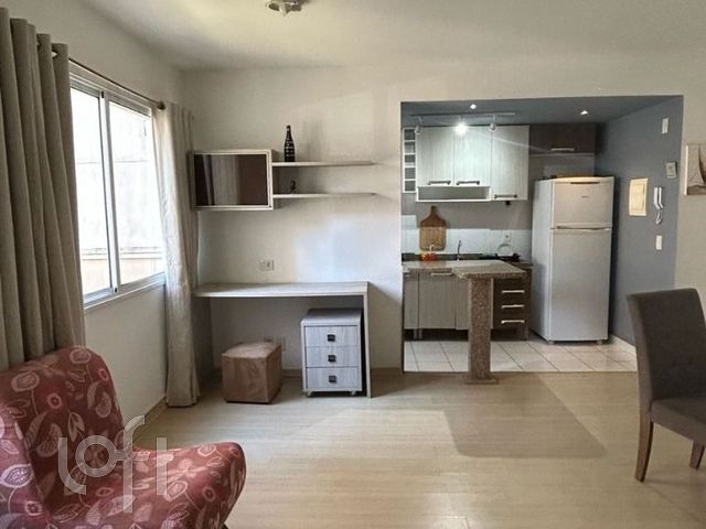 Apartamento com 65m², 2 dormitórios, 1 suíte, 1 vaga, Vila Ipiranga em Porto Alegre