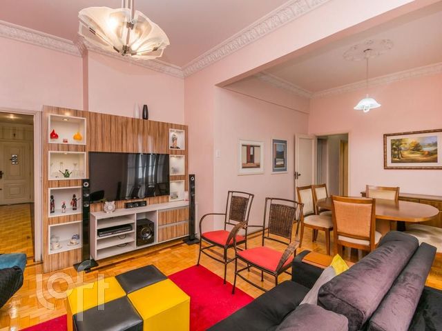 Apartamento com 116m², 3 dormitórios, Independência em Porto Alegre