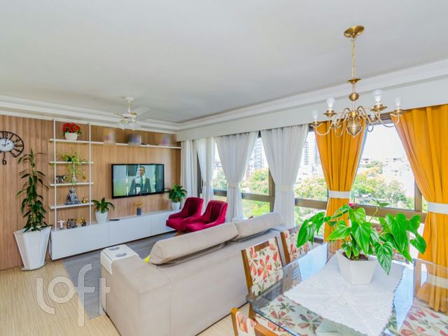 Apartamento com 86m², 3 dormitórios, 1 suíte, 2 vagas, Menino Deus em Porto Alegre