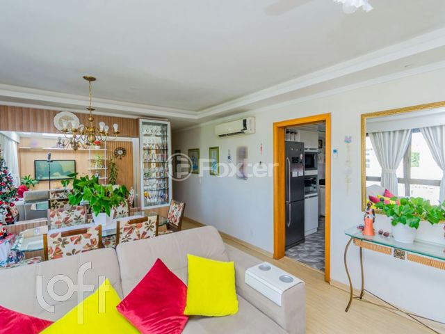 Apartamento com 86m², 3 dormitórios, 1 suíte, 2 vagas, Menino Deus em Porto Alegre