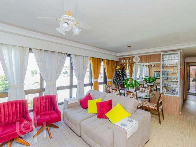 Apartamento com 86m², 3 dormitórios, 1 suíte, 2 vagas, Menino Deus em Porto Alegre