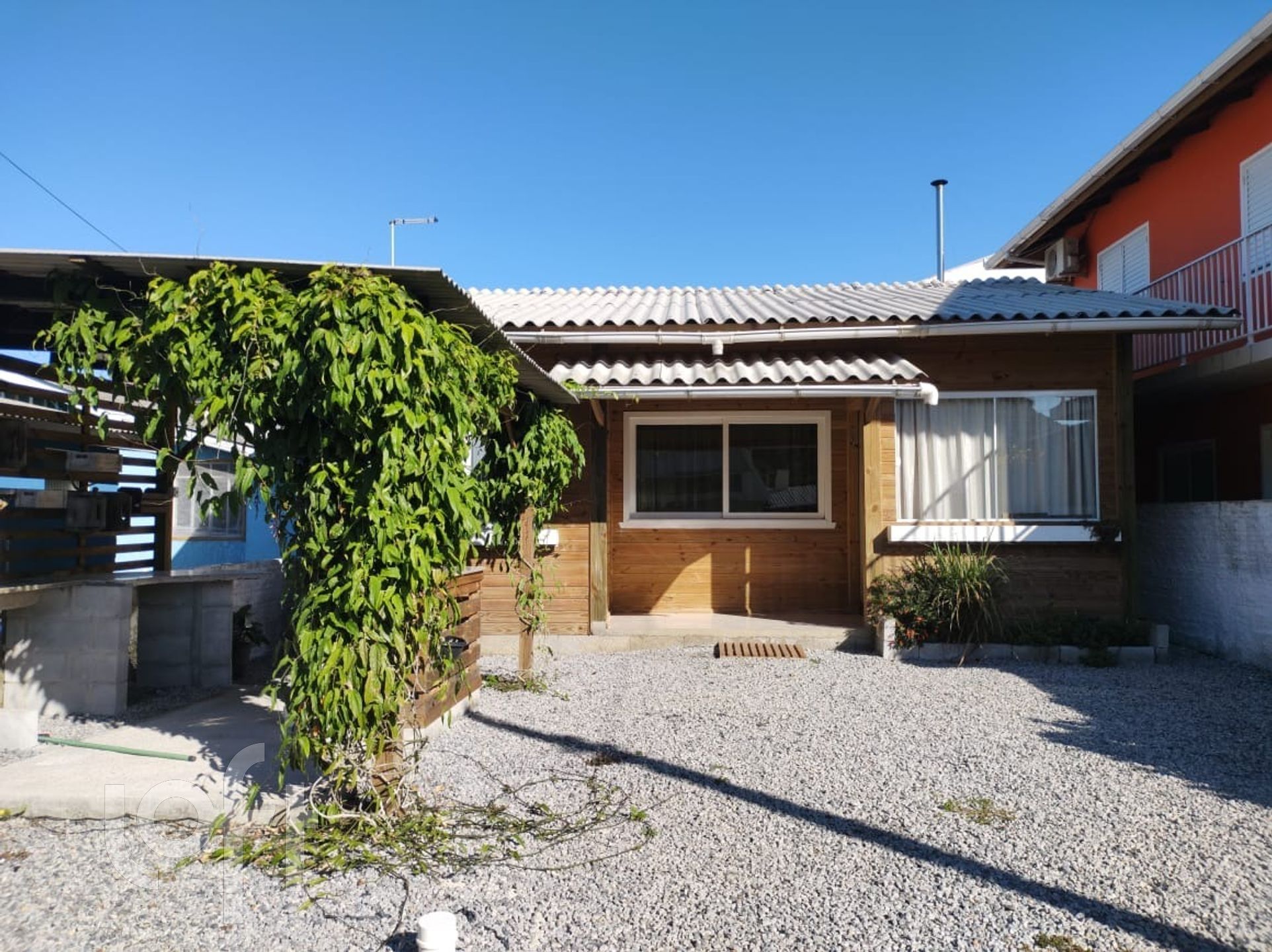 Casa à venda em Pinheira com 50 m², 2 quartos, 1 vaga