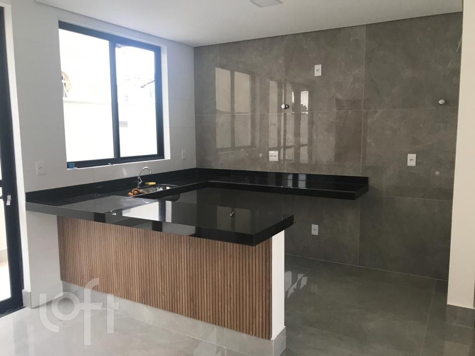 Apartamento à venda com 3 quartos, 87m² - Foto 3