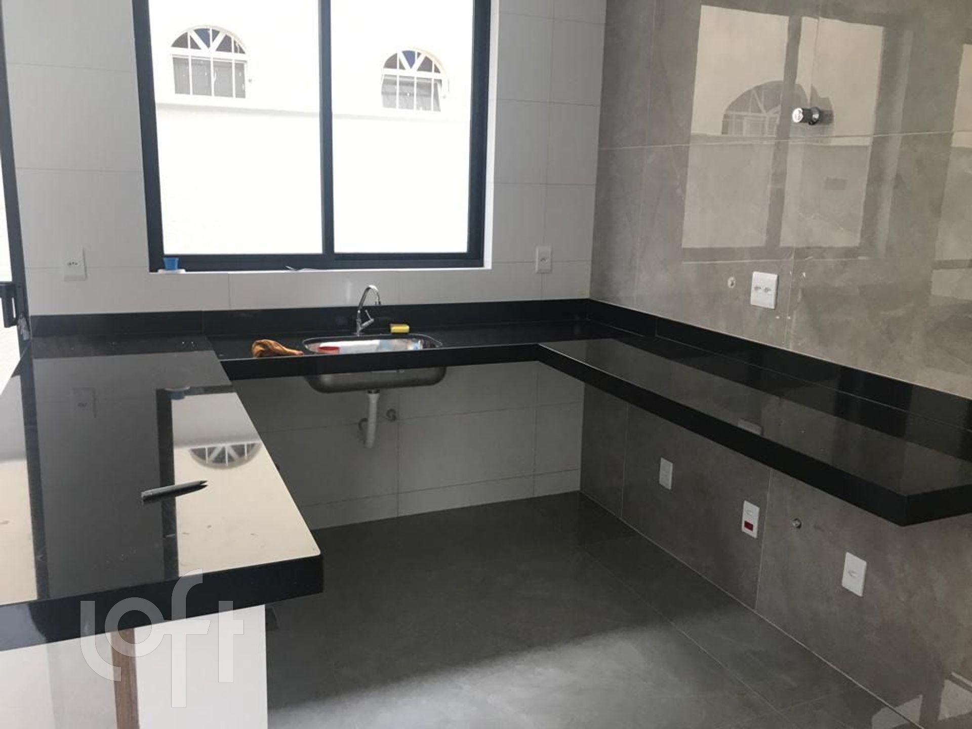 Apartamento à venda com 3 quartos, 87m² - Foto 4