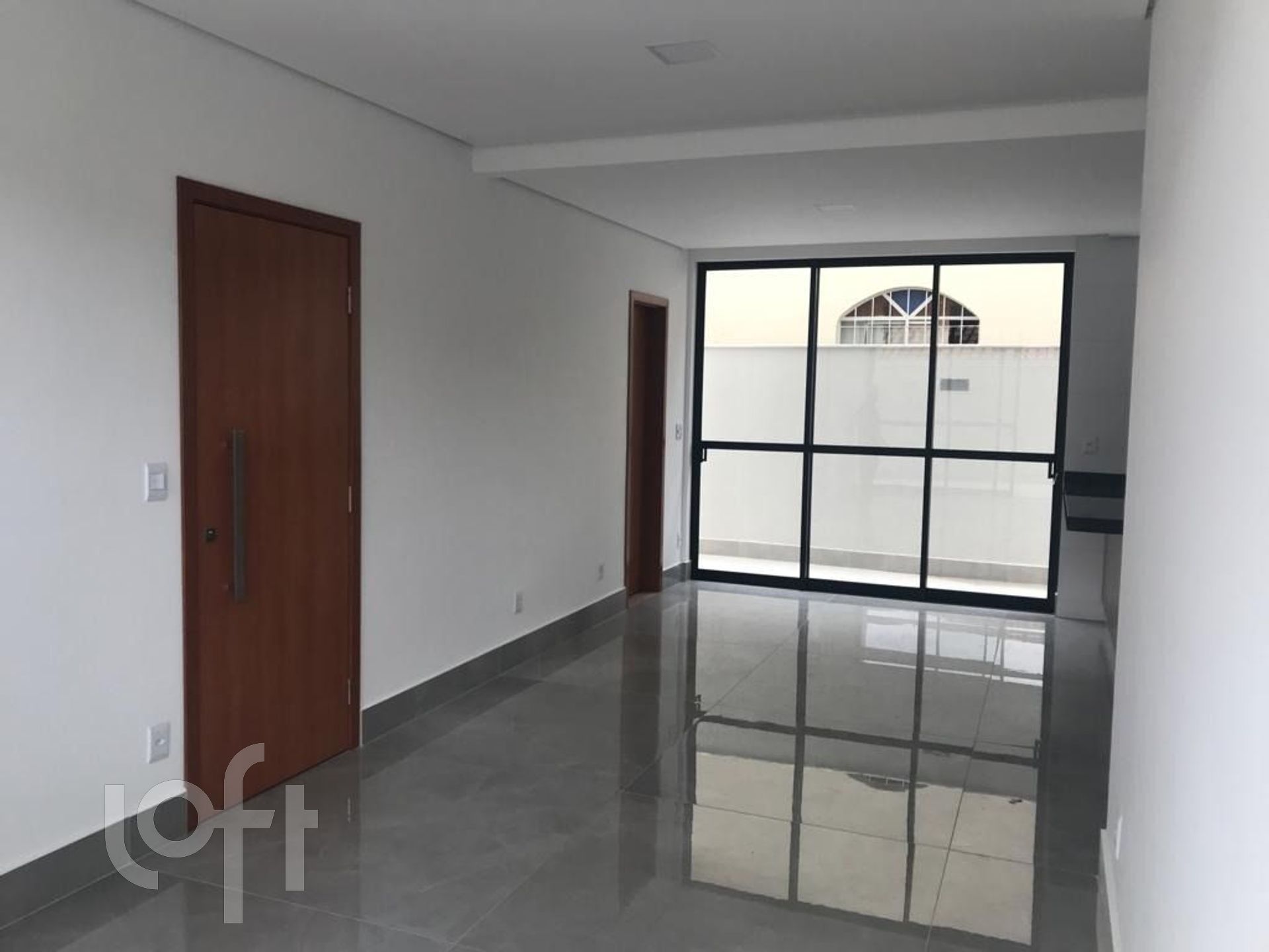 Apartamento à venda com 3 quartos, 87m² - Foto 1