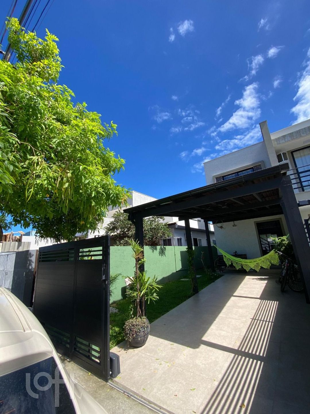 Casa Residencial com 96m², 2 quartos, 1 suíte, 1 garagem, no bairro São João do Rio Vermelho em Florianópolis