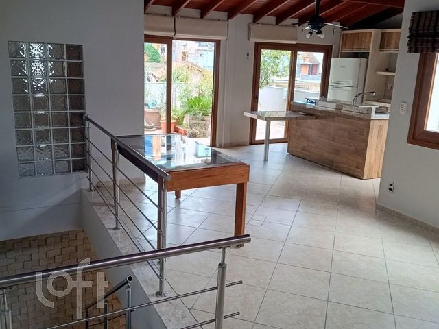 Apartamento com 187m², 3 dormitórios, 1 suíte, 1 vaga, Higienópolis em Porto Alegre