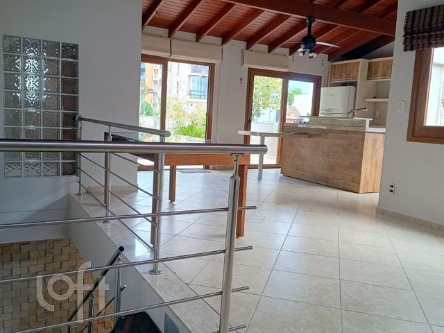 Apartamento com 187m², 3 dormitórios, 1 suíte, 1 vaga, Higienópolis em Porto Alegre