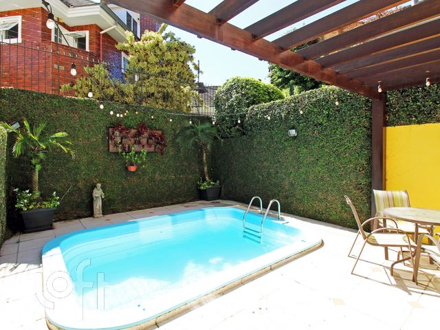 Casa com 252m², 4 dormitórios, 2 suítes, 3 vagas, Chácara das Pedras em Porto Alegre