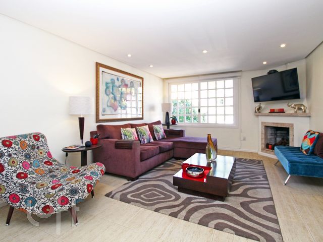 Casa com 252m², 4 dormitórios, 2 suítes, 3 vagas, Chácara das Pedras em Porto Alegre