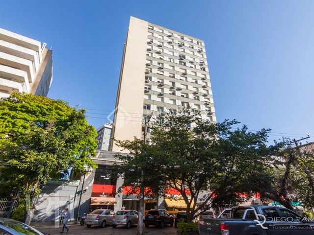 Apartamento com 168m², 3 dormitórios, 1 suíte, 4 vagas, Moinhos de Vento em Porto Alegre