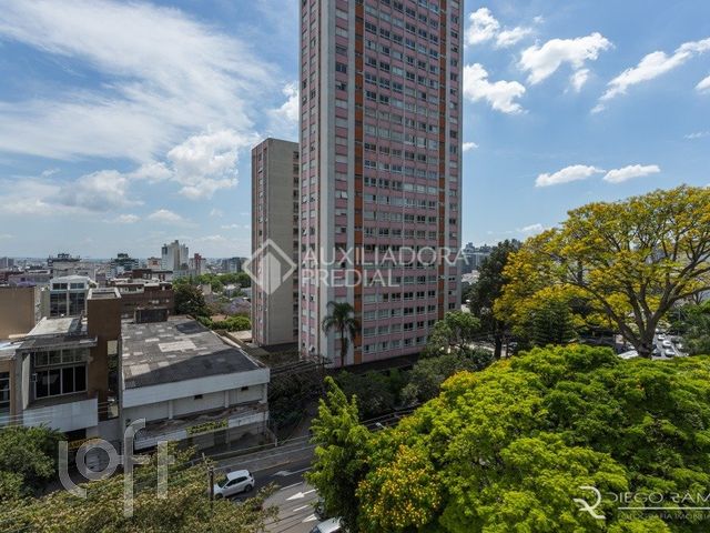 Apartamento com 168m², 3 dormitórios, 1 suíte, 4 vagas, Moinhos de Vento em Porto Alegre