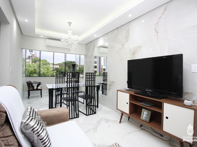 Apartamento com 42m², 1 dormitório, 1 suíte, 2 vagas, Vila Ipiranga em Porto Alegre