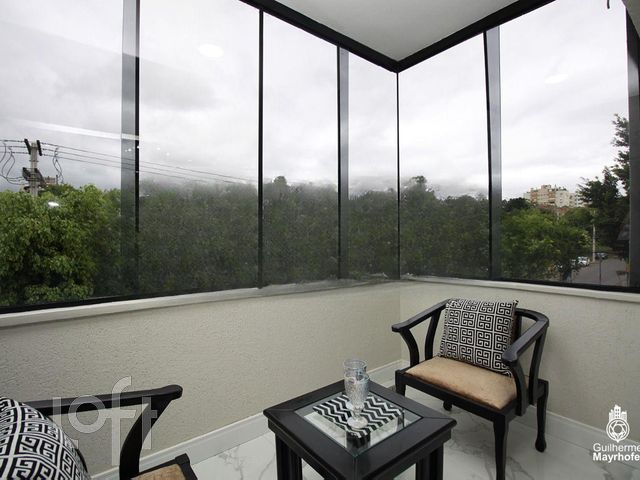 Apartamento com 42m², 1 dormitório, 1 suíte, 2 vagas, Vila Ipiranga em Porto Alegre