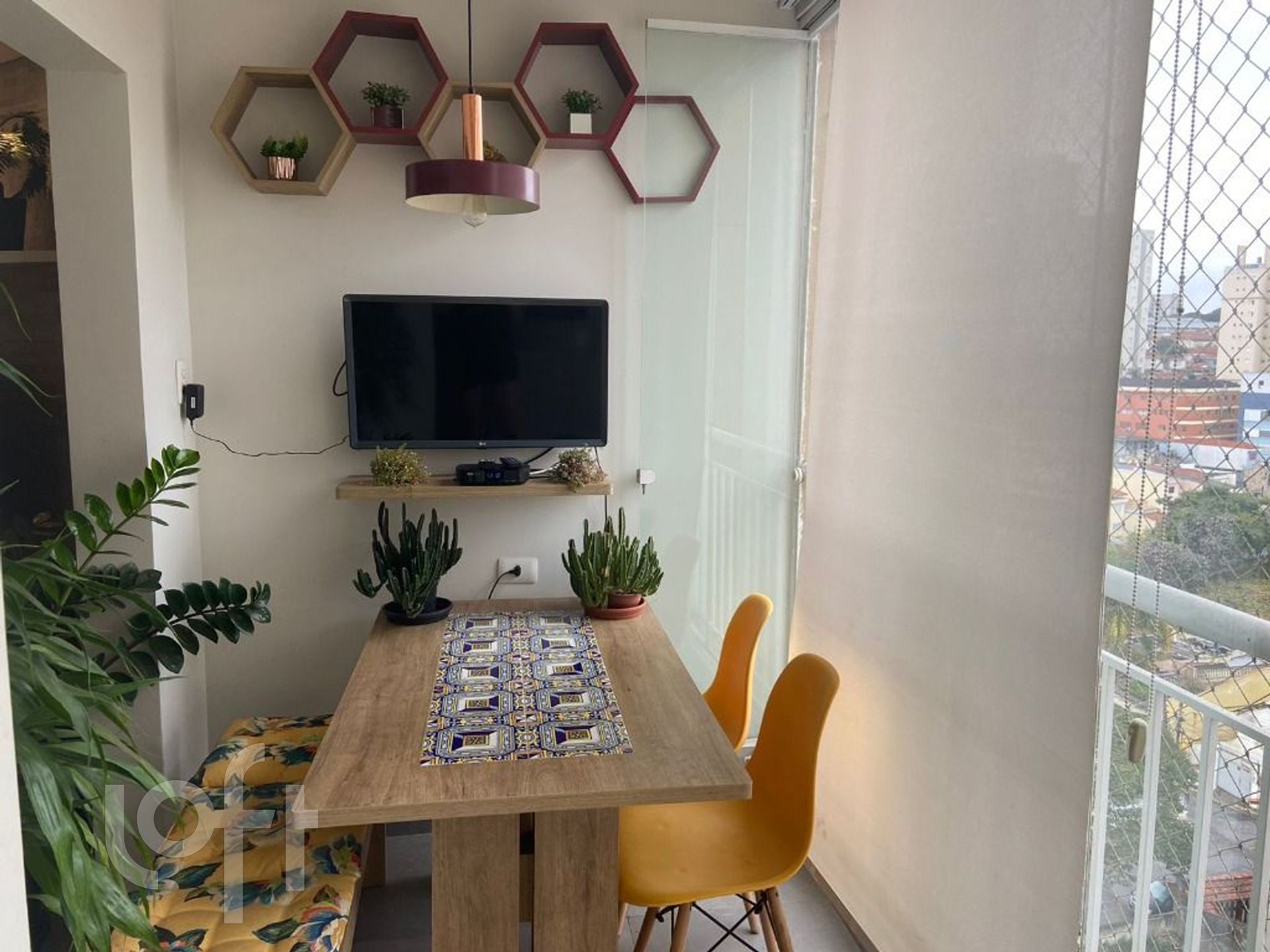 Apartamento à venda com 2 quartos, 57m² - Foto 1