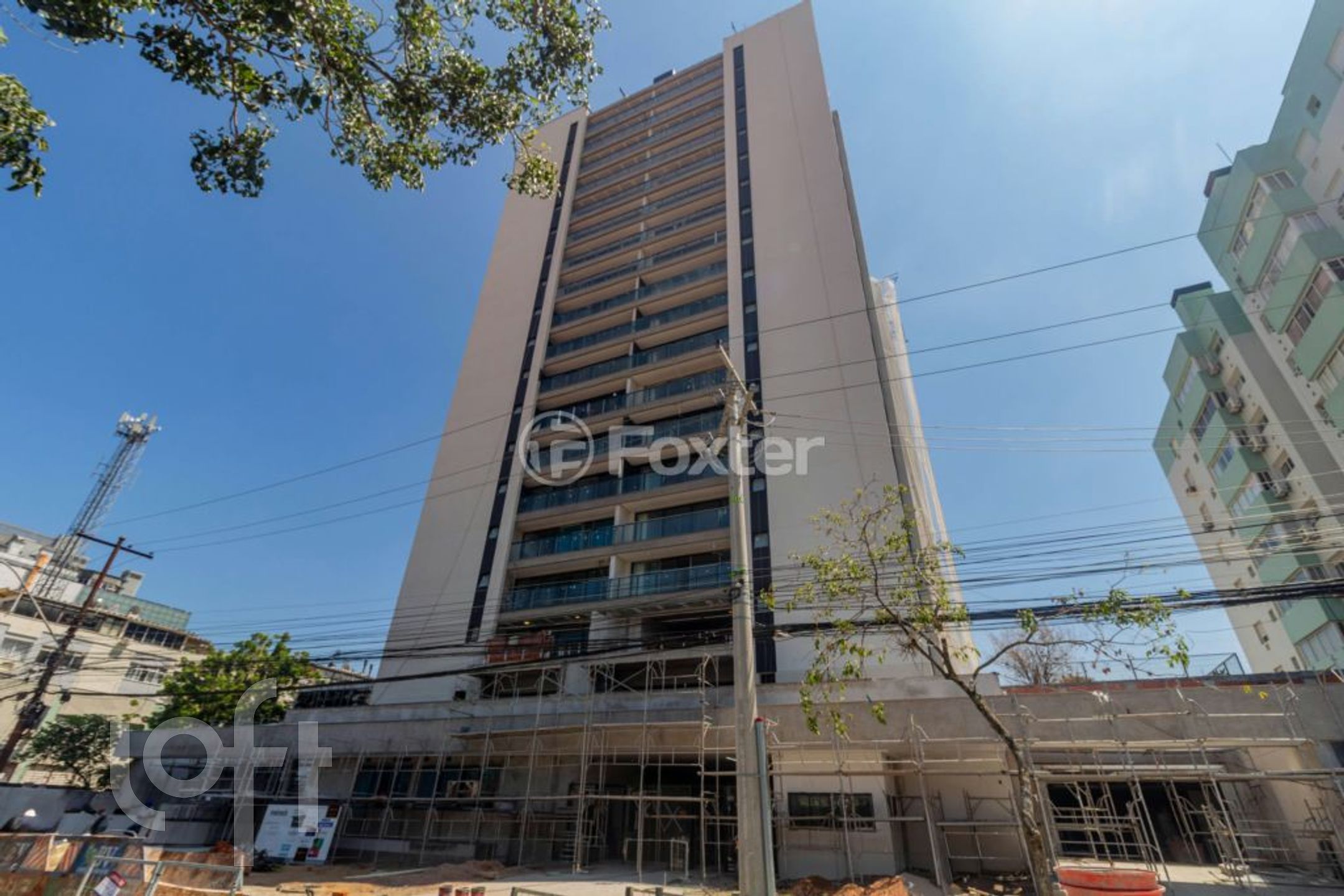 Apartamento com 98m², 3 dormitórios, 1 suíte, 2 vagas, Menino Deus em Porto Alegre