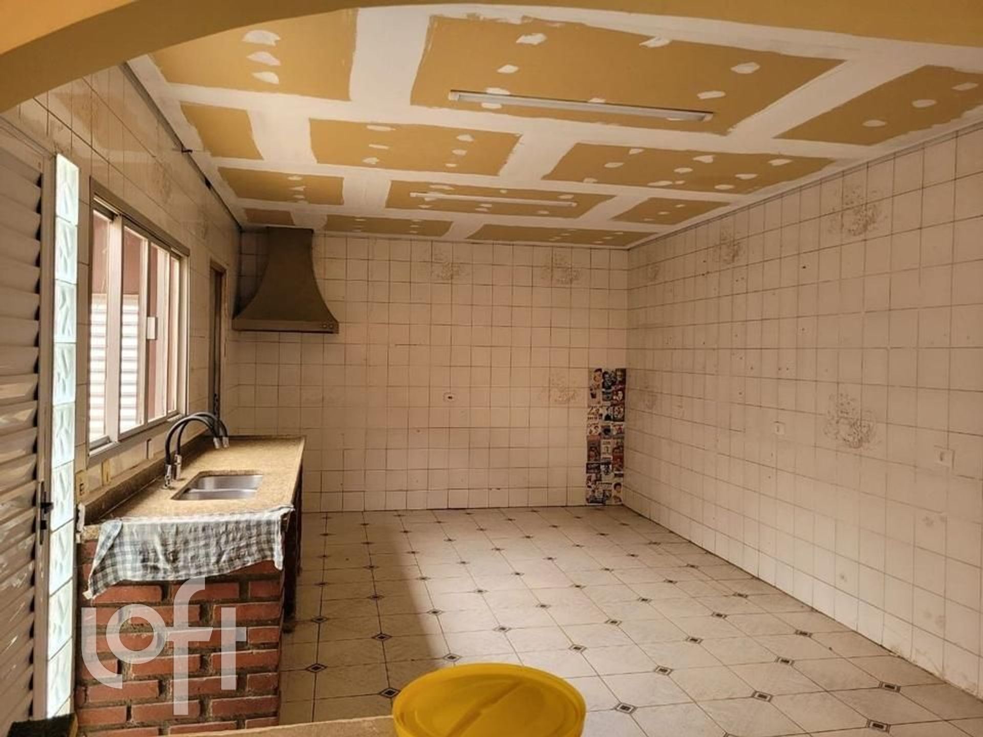 Casa à venda com 4 quartos, 200m² - Foto 11