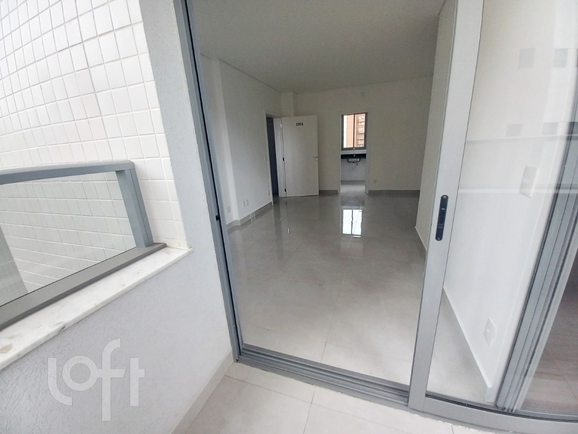 Apartamento à venda com 3 quartos, 89m² - Foto 2