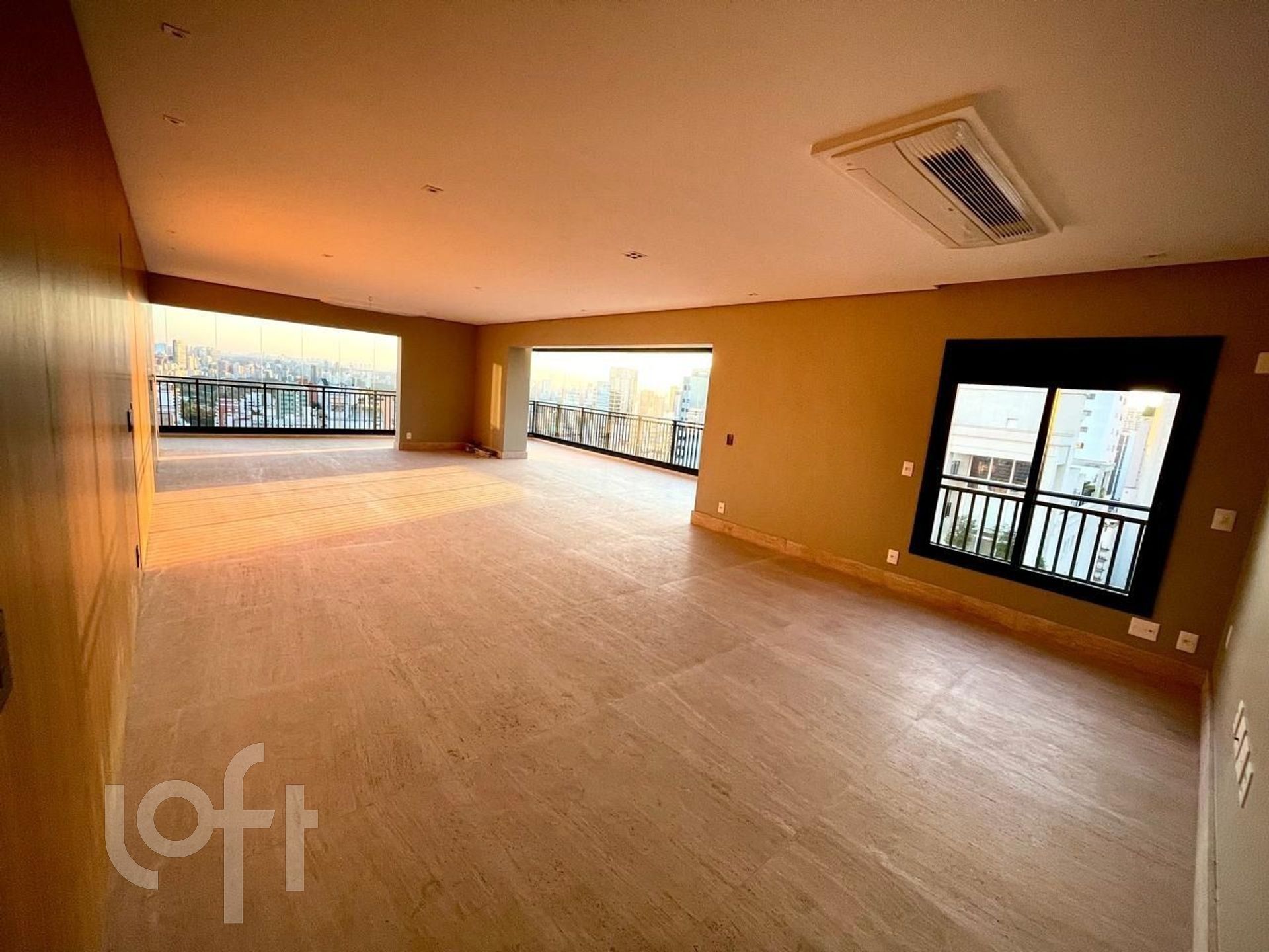 Apartamento à venda com 3 quartos, 227m² - Foto 4