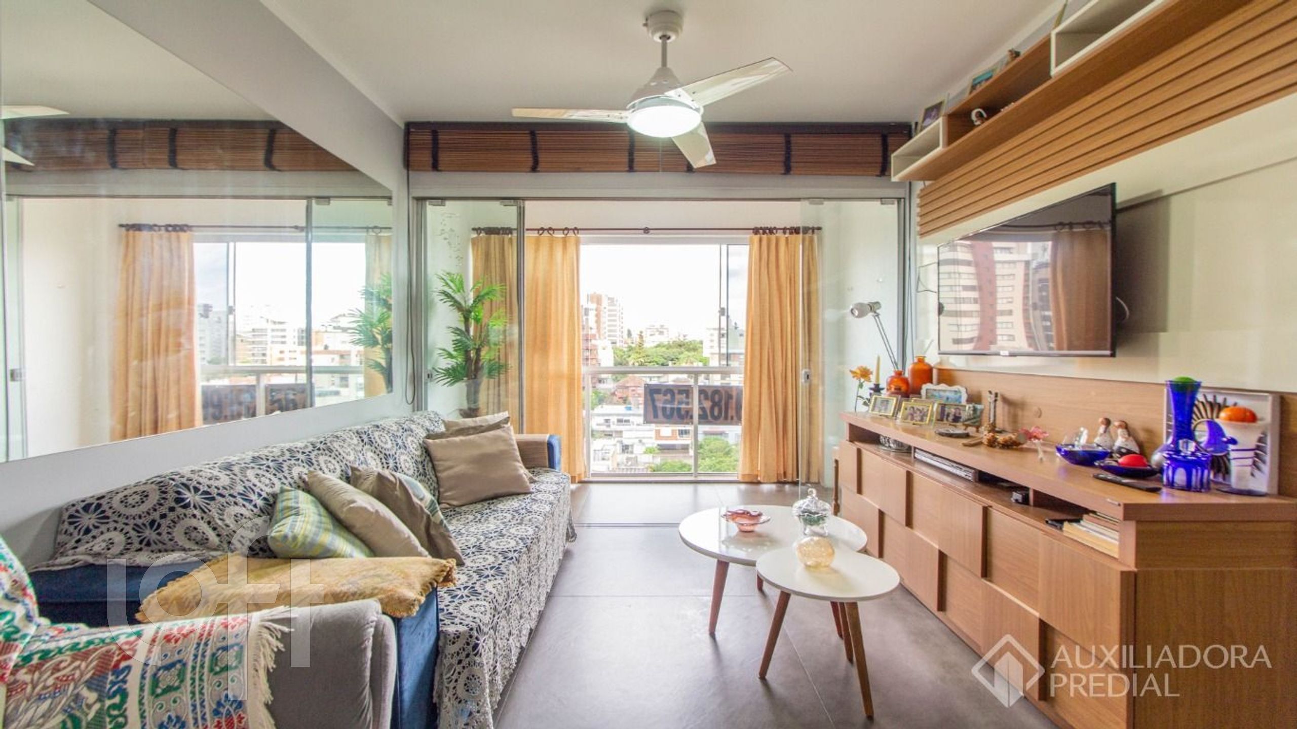 Apartamento com 86m², 3 dormitórios, 1 suíte, 2 vagas, Petrópolis em Porto Alegre