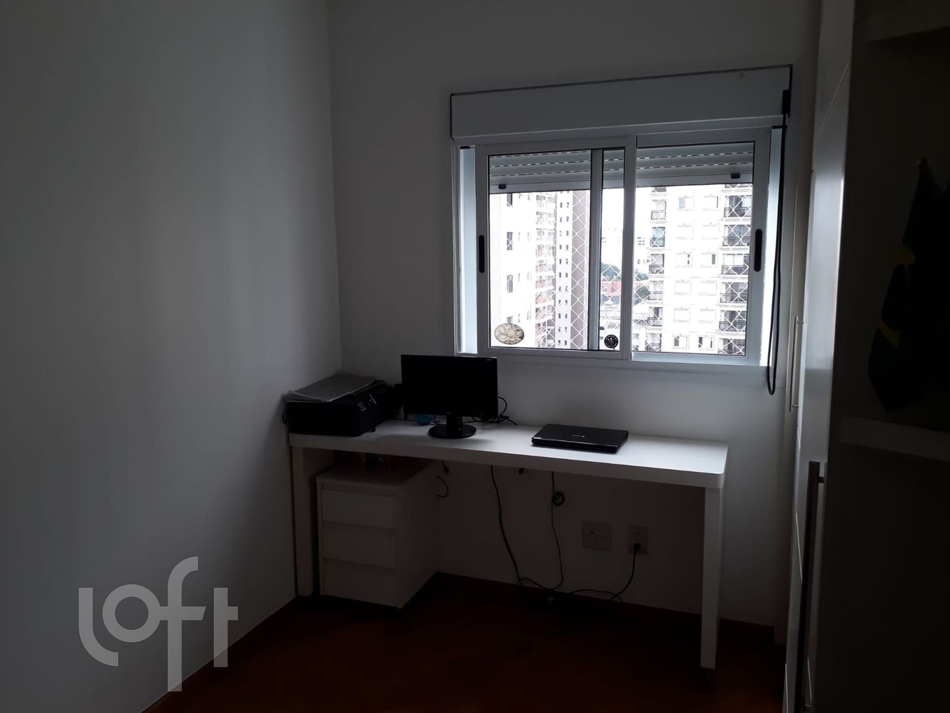 Apartamento à venda com 3 quartos, 107m² - Foto 2