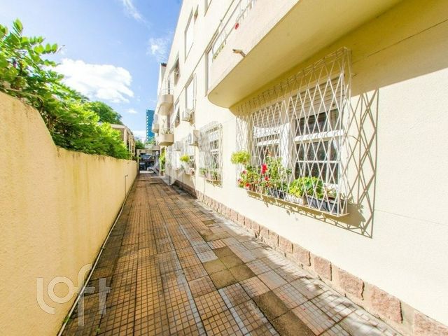 Apartamento com 75m², 2 dormitórios, Auxiliadora em Porto Alegre