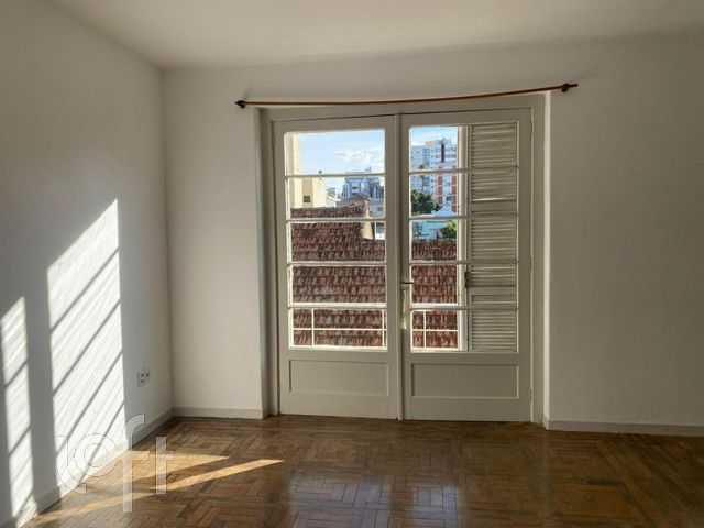 Apartamento com 75m², 2 dormitórios, Auxiliadora em Porto Alegre