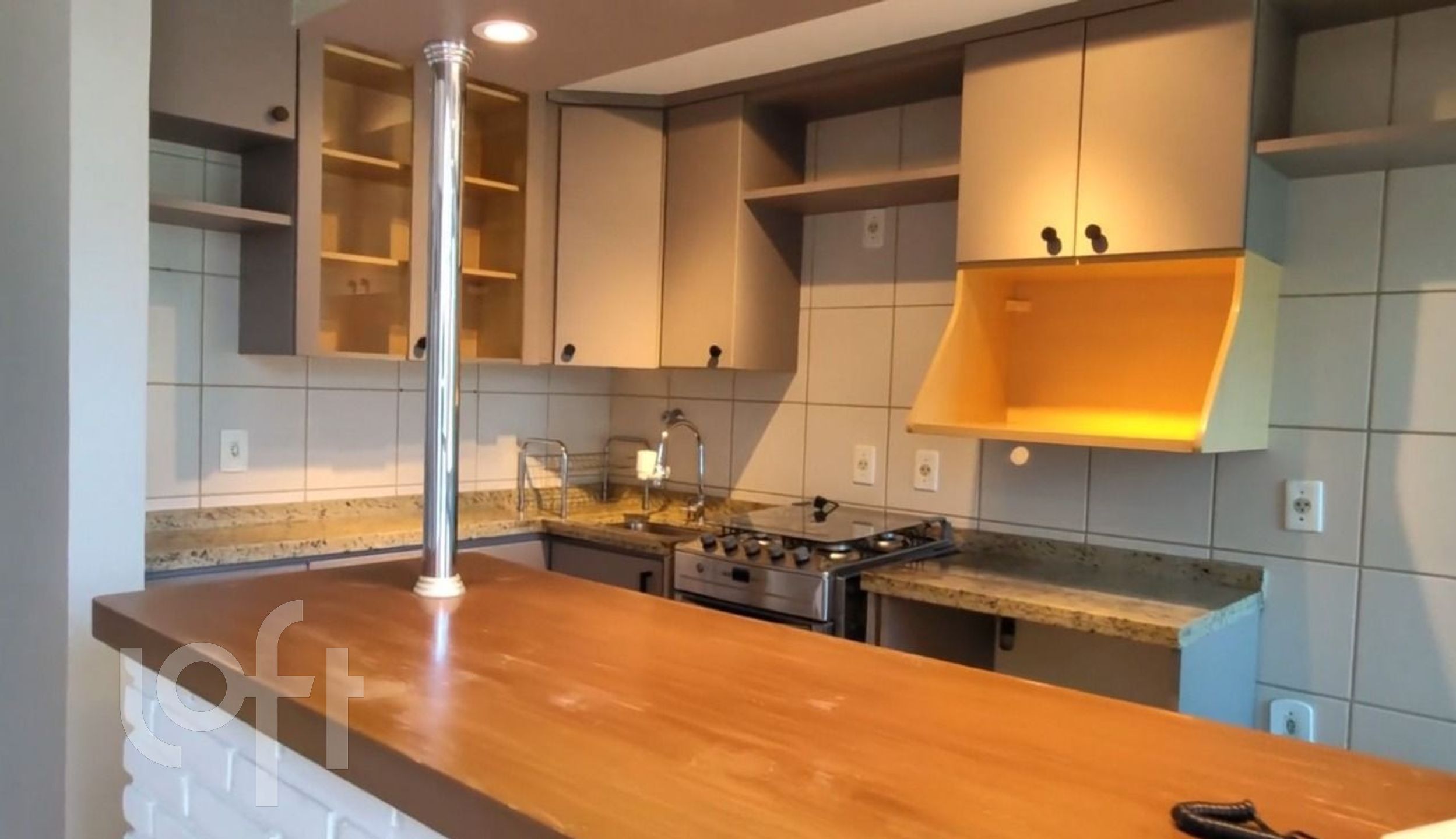 Apartamento à venda com 1 quarto, 80m² - Foto 11