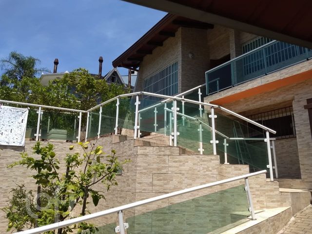Casa com 451m², 4 dormitórios, 2 suítes, 4 vagas, Boa Vista em Porto Alegre