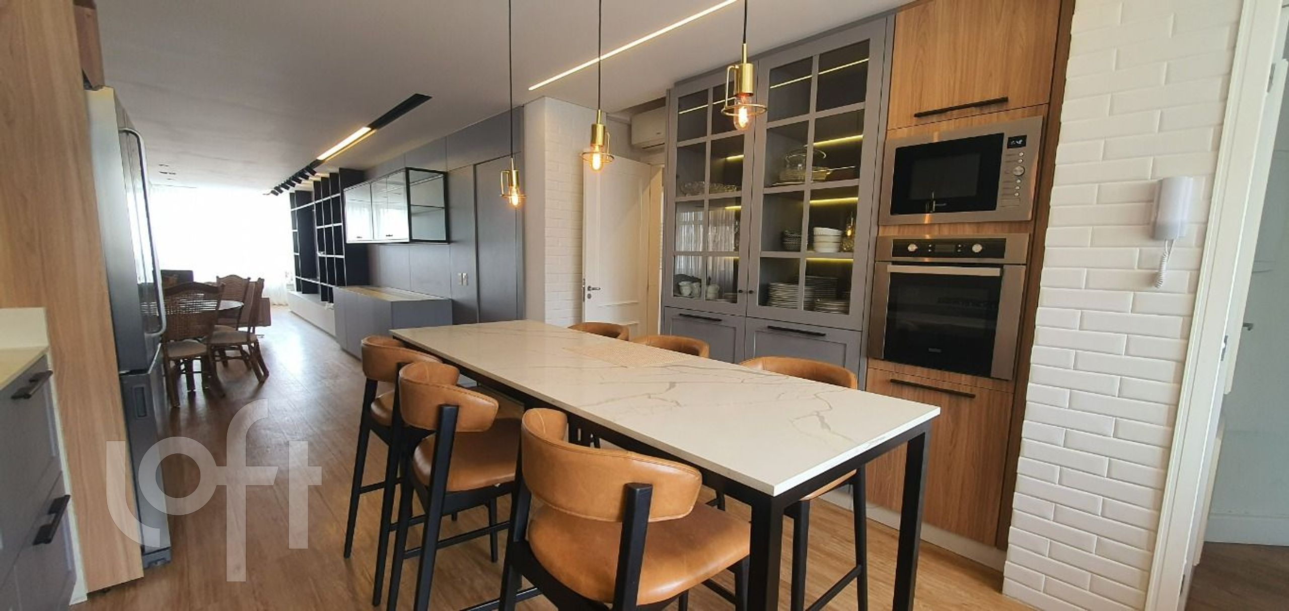 Apartamentos com 200m², 4 quartos, 2 suítes, 2 garagens, no bairro Centro em Florianópolis