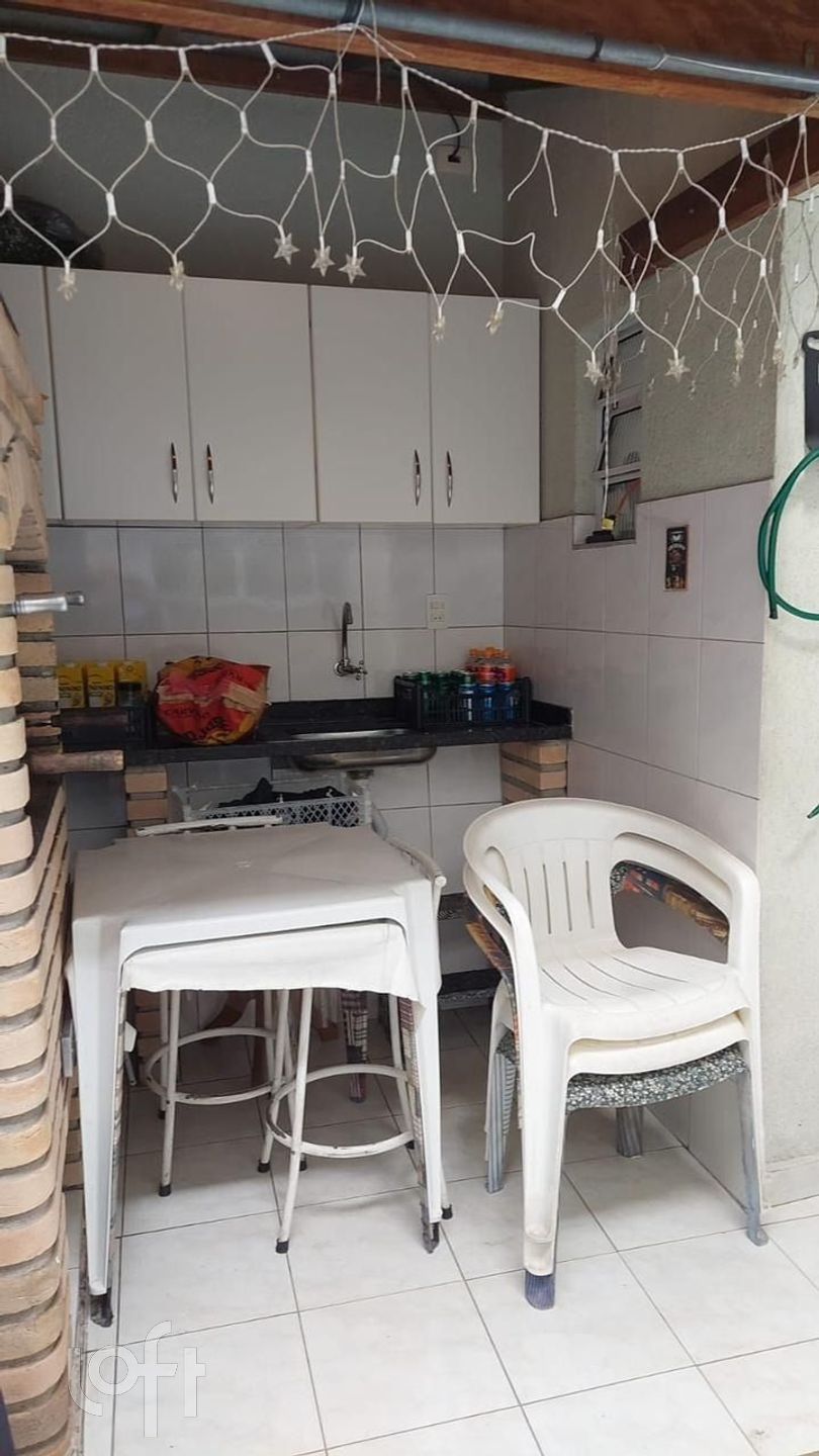 Casa à venda com 3 quartos, 200m² - Foto 10