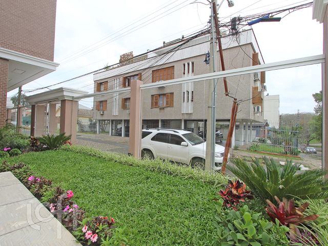 Apartamento com 134m², 3 dormitórios, 1 suíte, 2 vagas, Vila Ipiranga em Porto Alegre