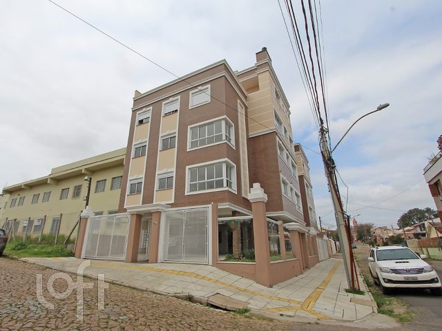 Apartamento com 134m², 3 dormitórios, 1 suíte, 2 vagas, Vila Ipiranga em Porto Alegre