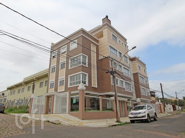 Apartamento com 134m², 3 dormitórios, 1 suíte, 2 vagas, Vila Ipiranga em Porto Alegre