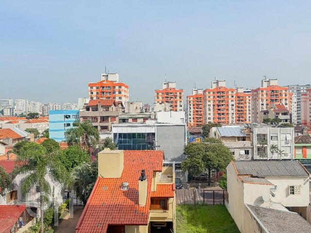 Apartamento com 79m², 3 dormitórios, 1 suíte, 2 vagas, Cristo Redentor em Porto Alegre