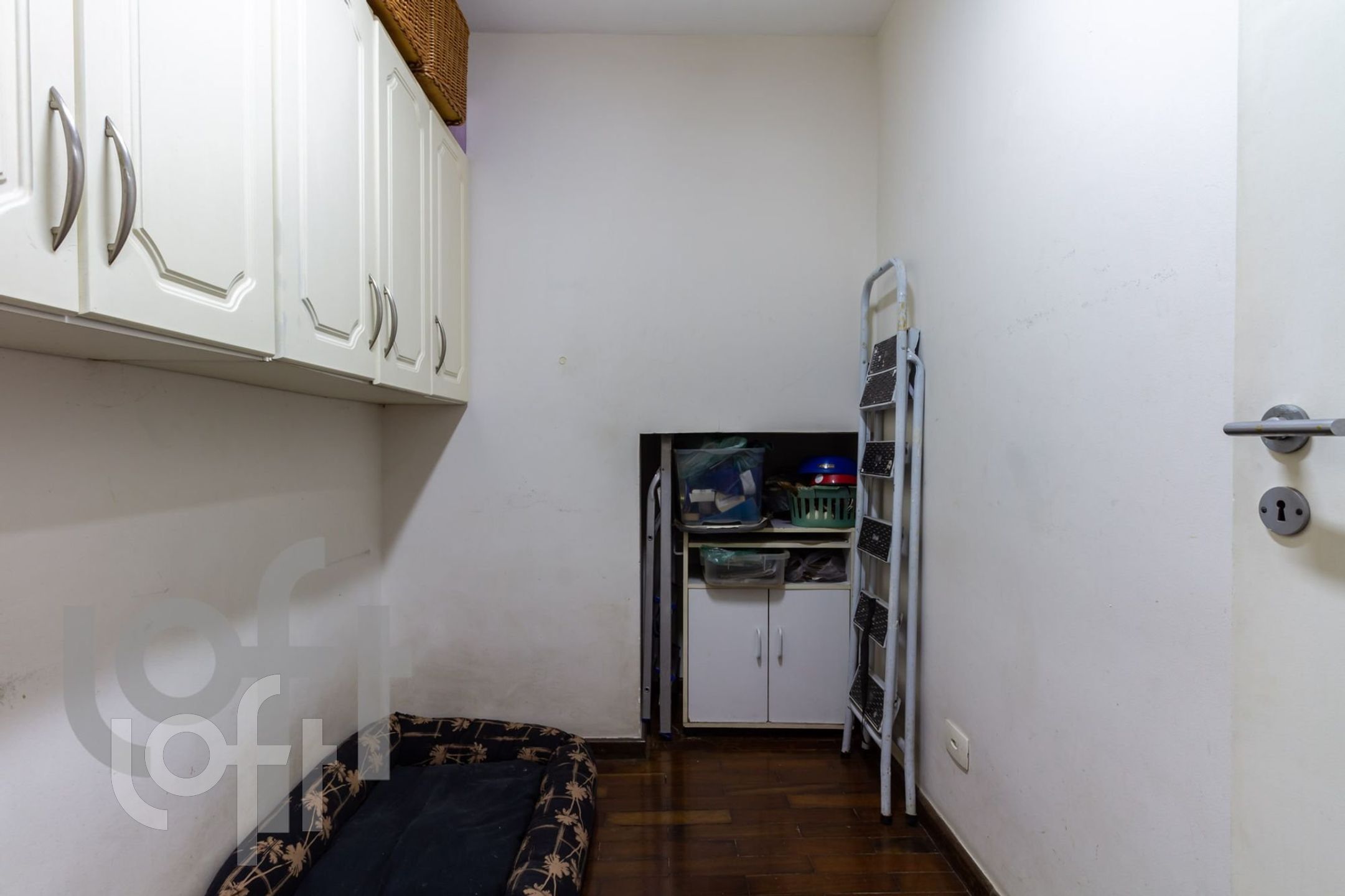 Apartamento à venda com 4 quartos, 300m² - Foto 2