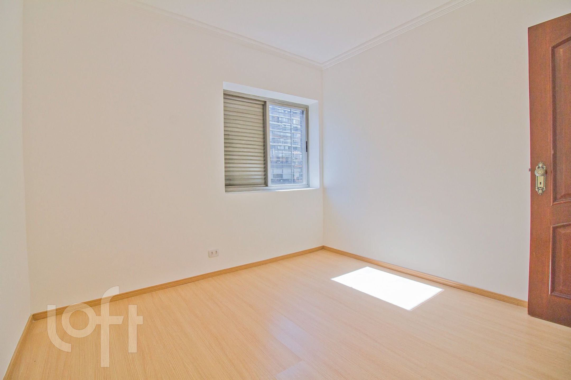 Apartamento à venda com 2 quartos, 67m² - Foto 4