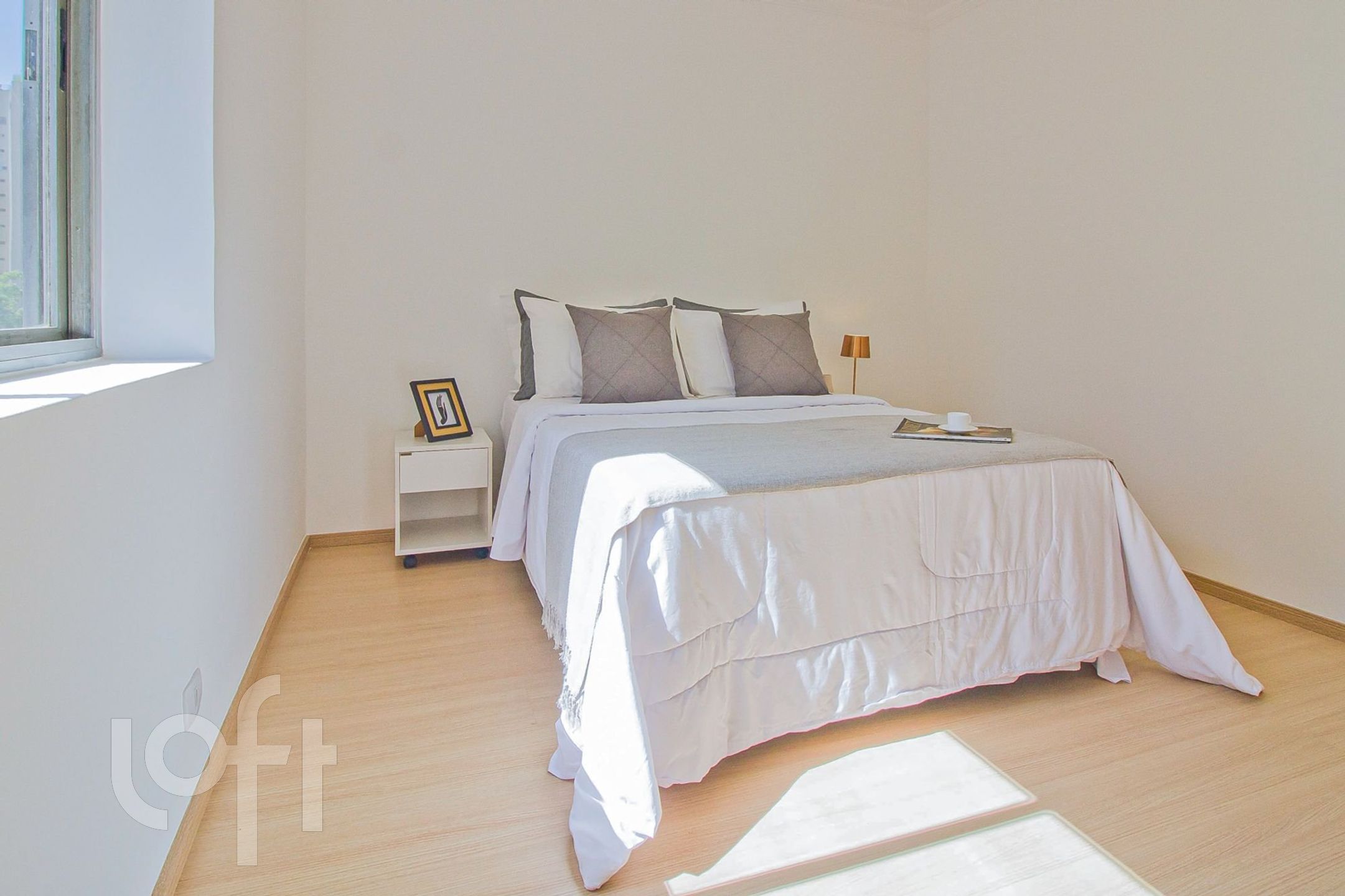 Apartamento à venda com 2 quartos, 67m² - Foto 11