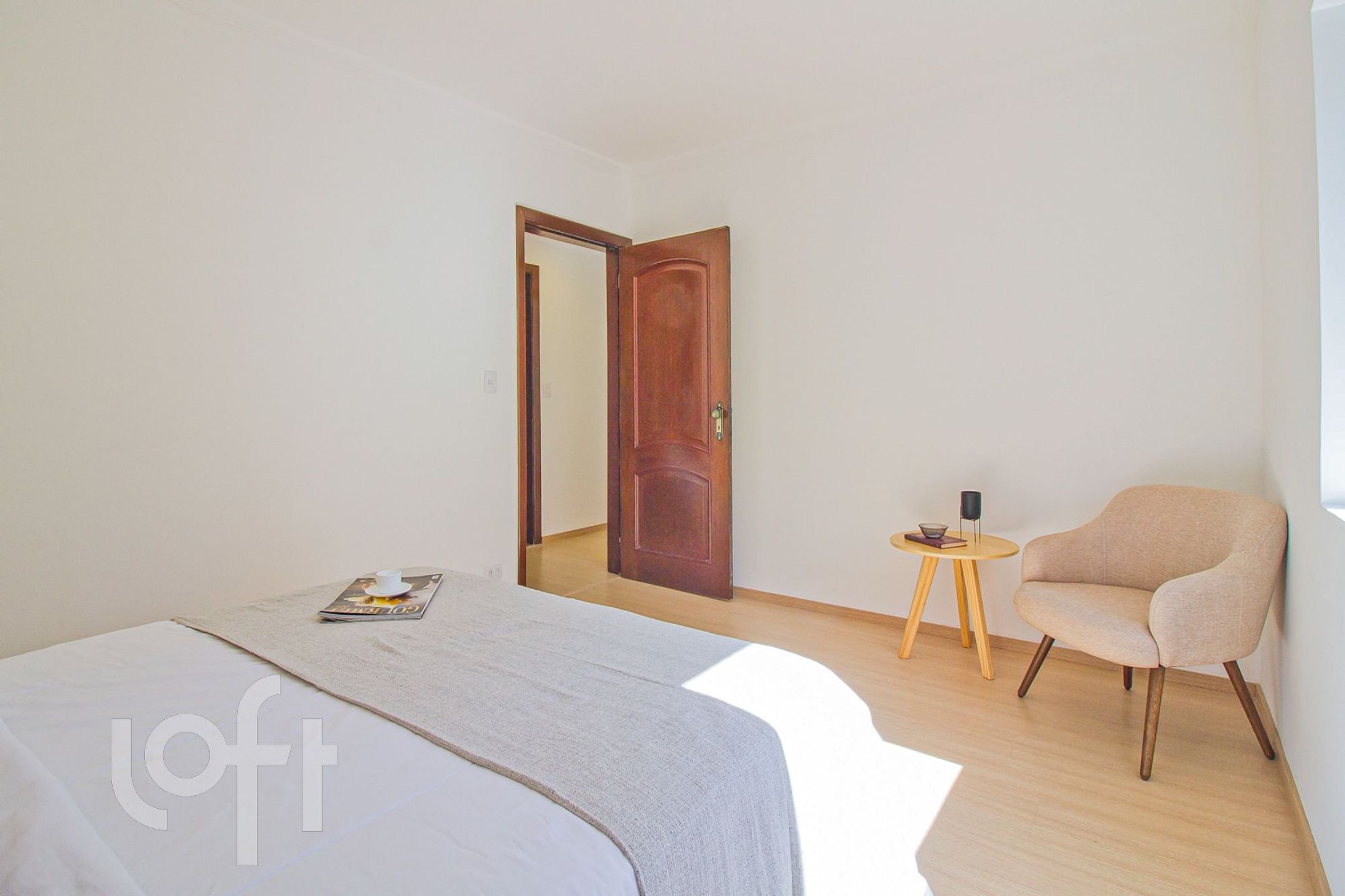 Apartamento à venda com 2 quartos, 67m² - Foto 12