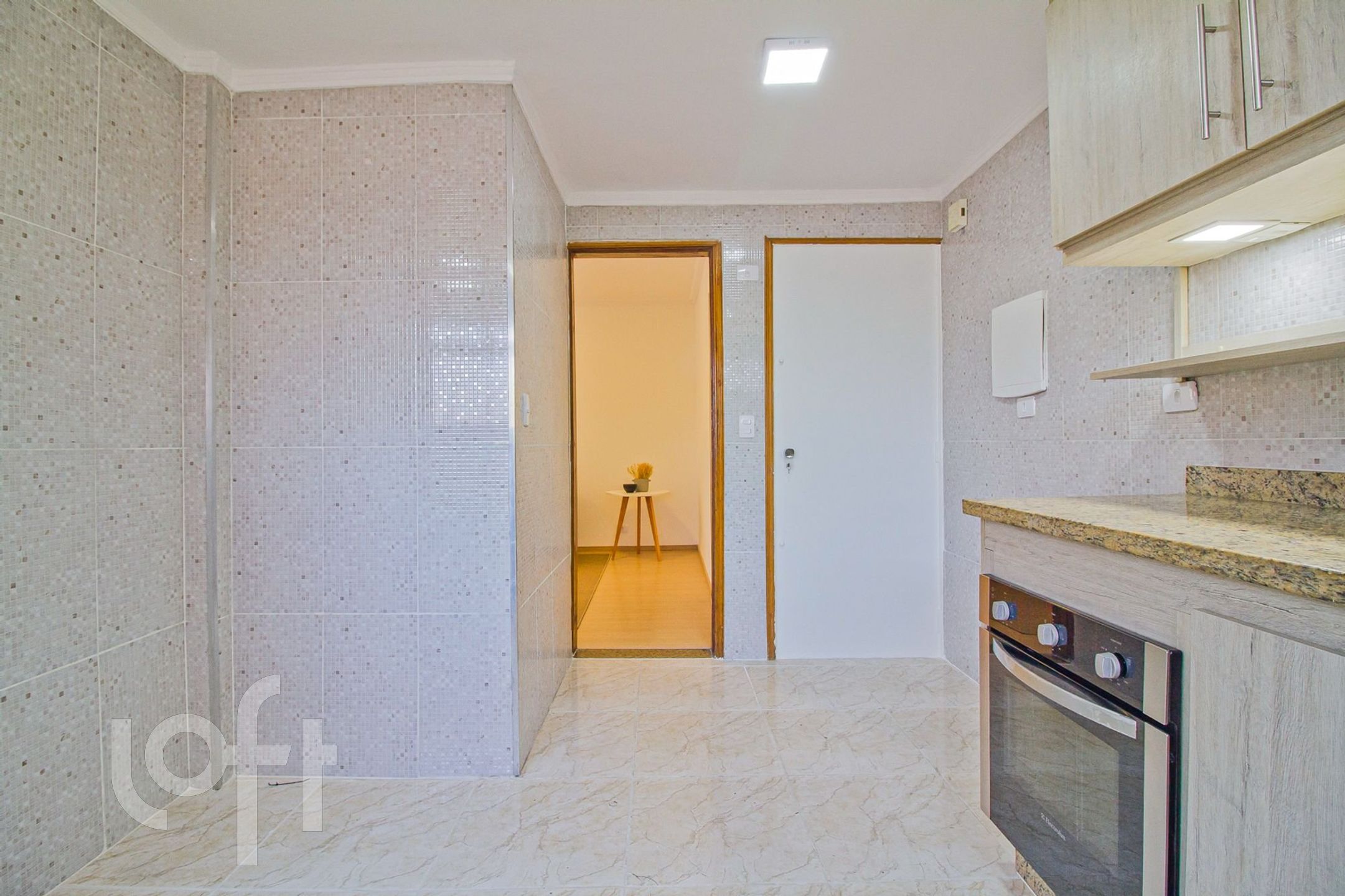 Apartamento à venda com 2 quartos, 67m² - Foto 35