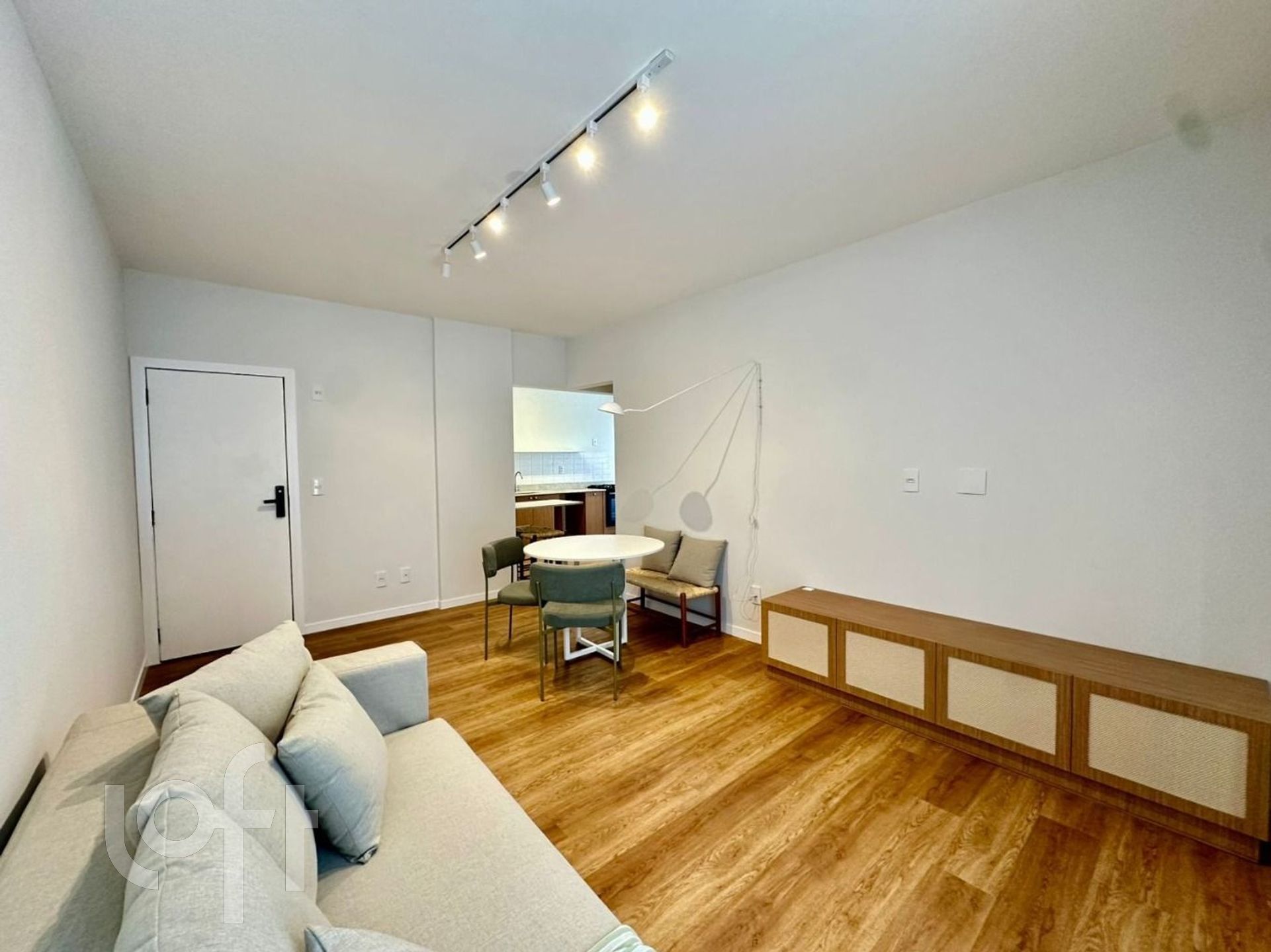 Apartamento à venda em Córrego Grande com 72 m², 2 quartos, 1 vaga