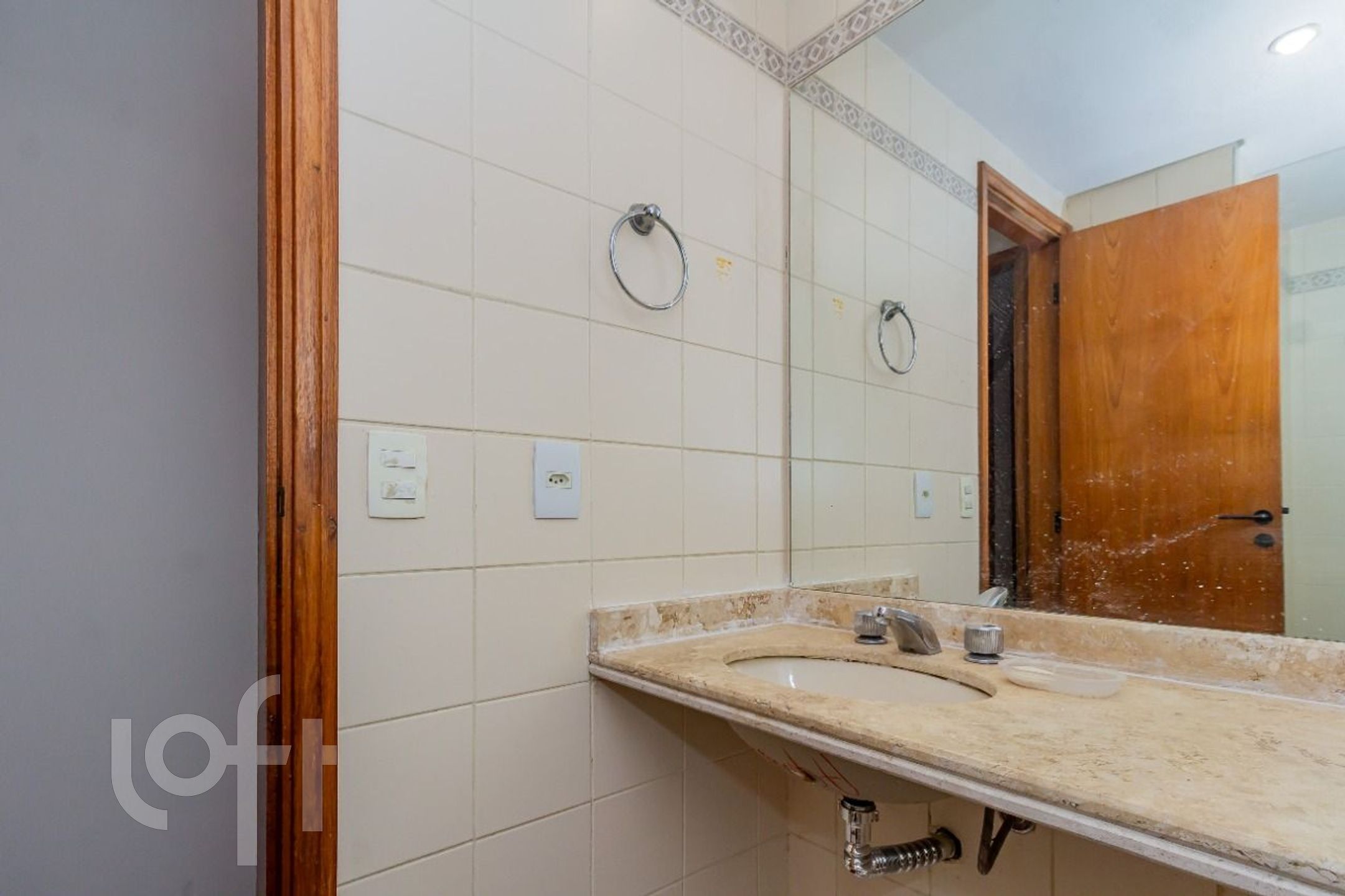 Imagem da propriedade PU5b8sdc 28