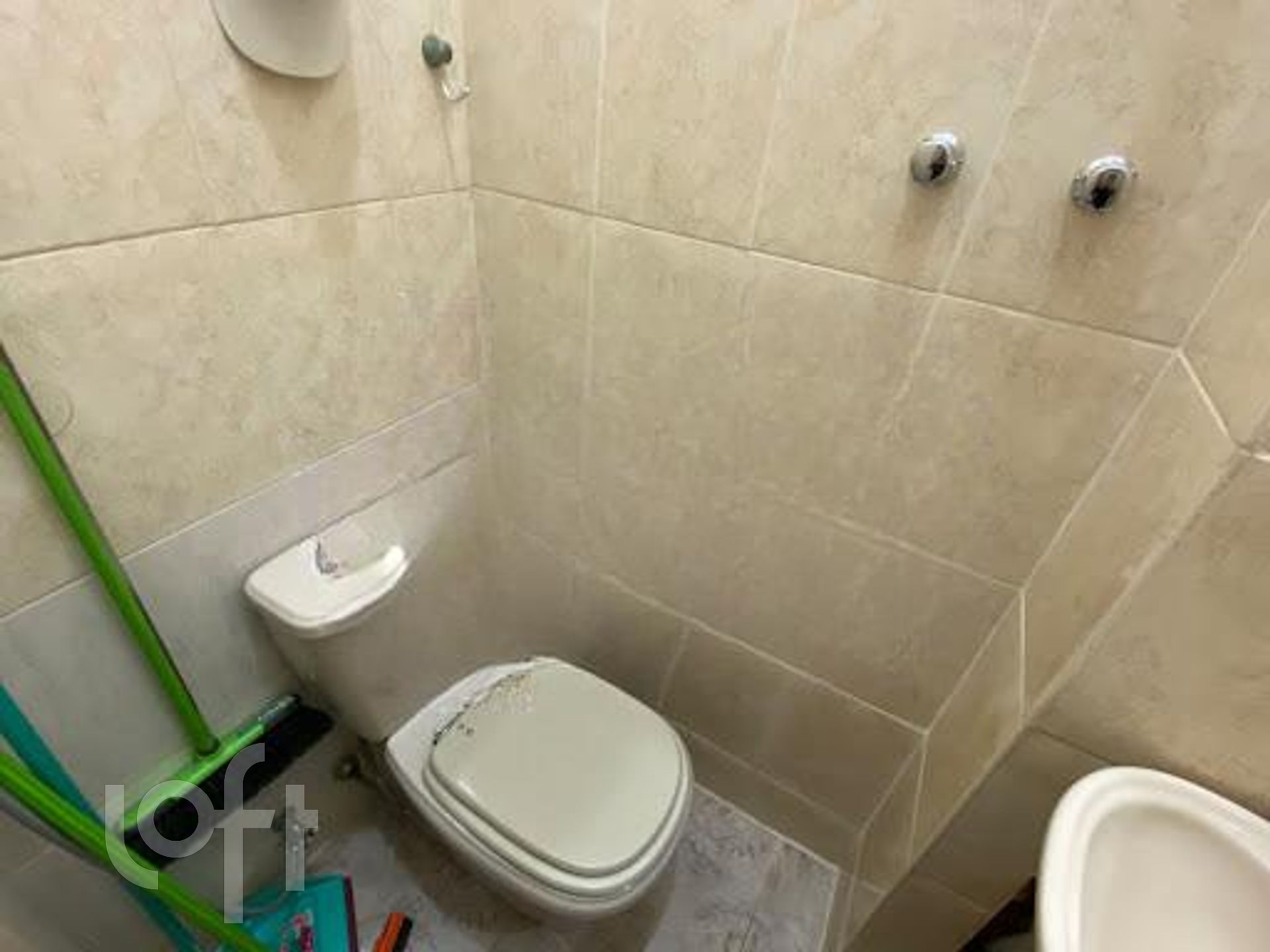 Apartamento à venda com 3 quartos, 134m² - Foto 2