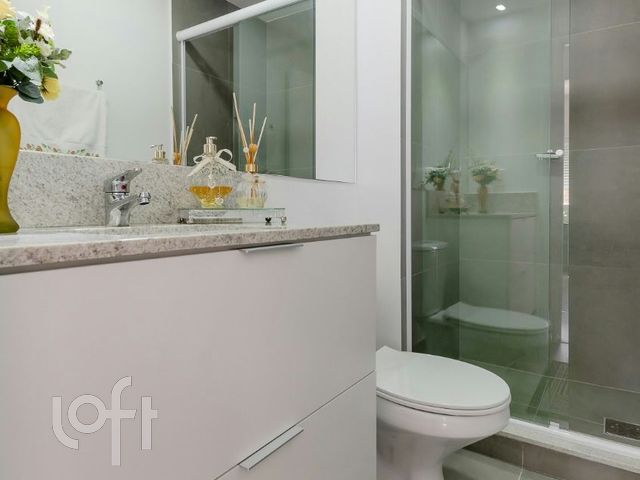 Apartamento com 64m², 2 dormitórios, 1 suíte, 1 vaga, São João em Porto Alegre